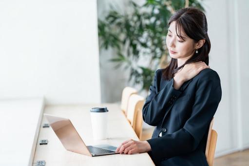 肩こりにお悩みの方、私たちにお任せください②