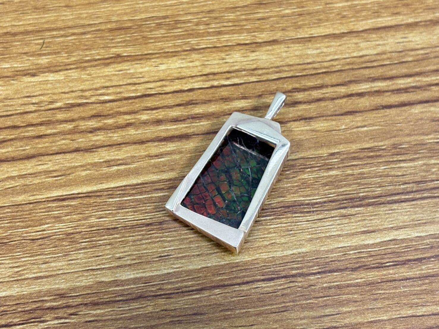 【アトK 14K 宝石付き　トップ】を買い取りしました！イメージ
