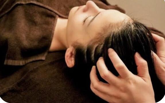 脳までほぐれる至福のひととき！ヘッドマッサージで極上の睡眠とスッキリ感を