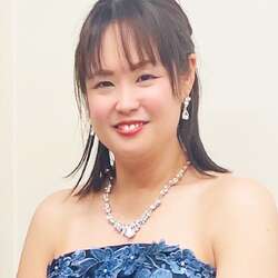 向井 里依